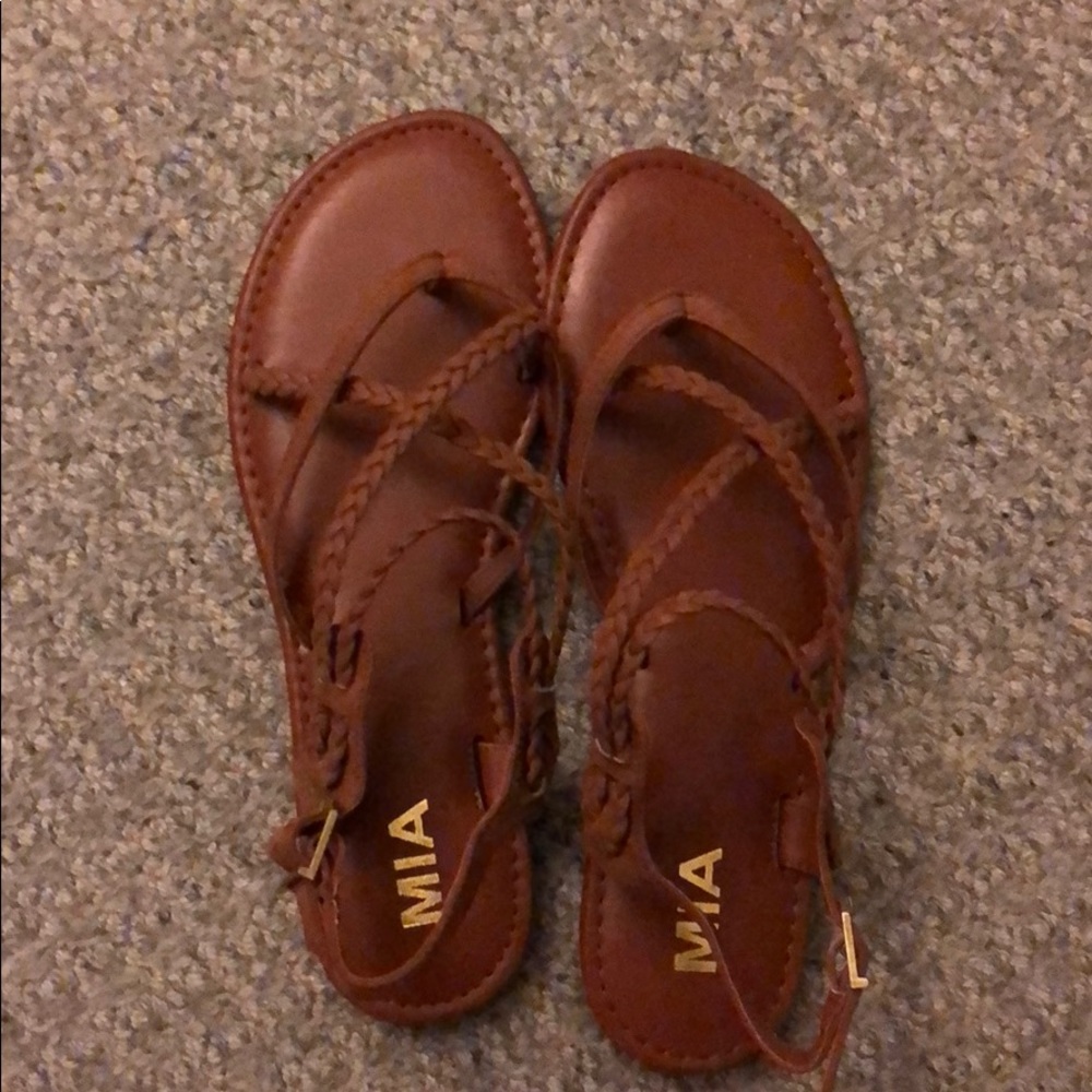 Brand new MIA sandal